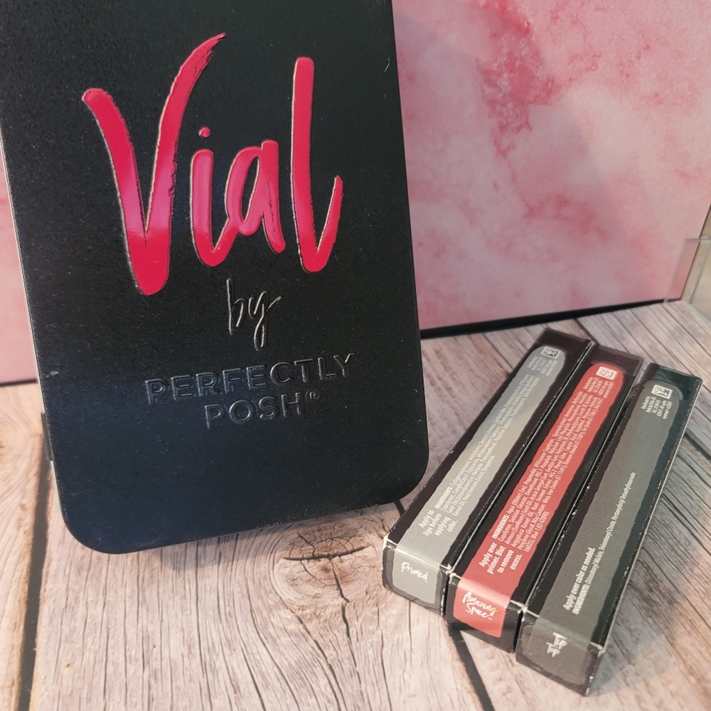 Perfectly Posh Vial Lip Set - Amazing Space